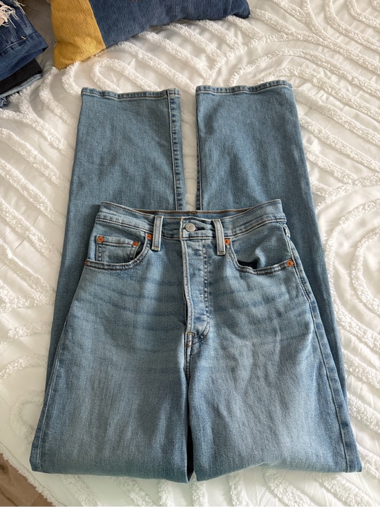 Levi's Denim - Light Wash Straight Leg Jeans